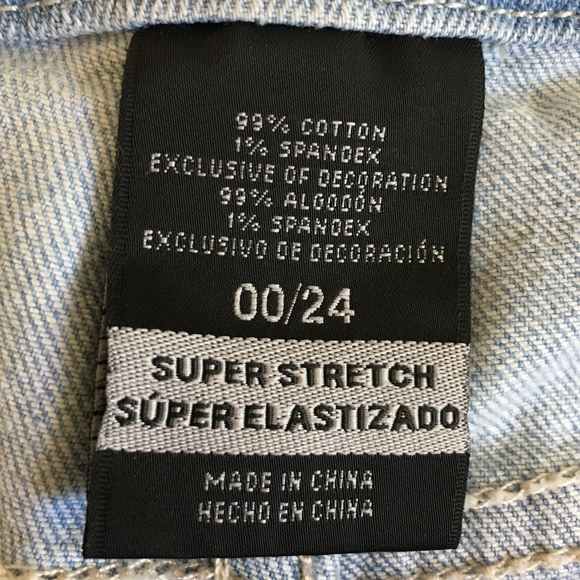 Mossimo Lightwash Denim Ripped Jean Shorts - Picture 6 of 6